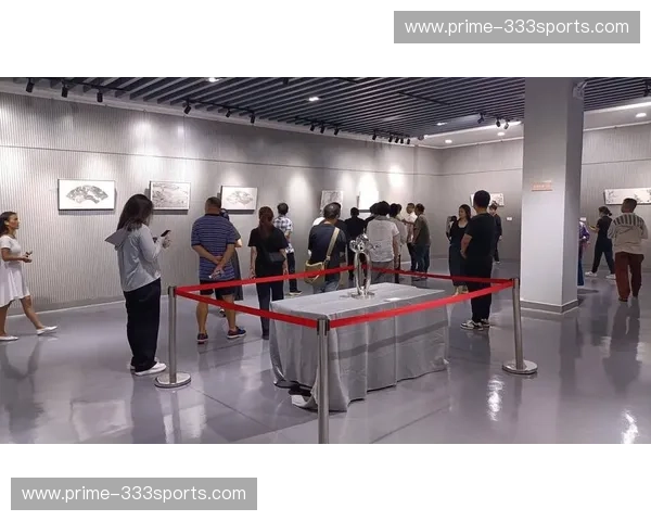 赛博弈局：红蓝对抗中的生存艺术与毁灭美学